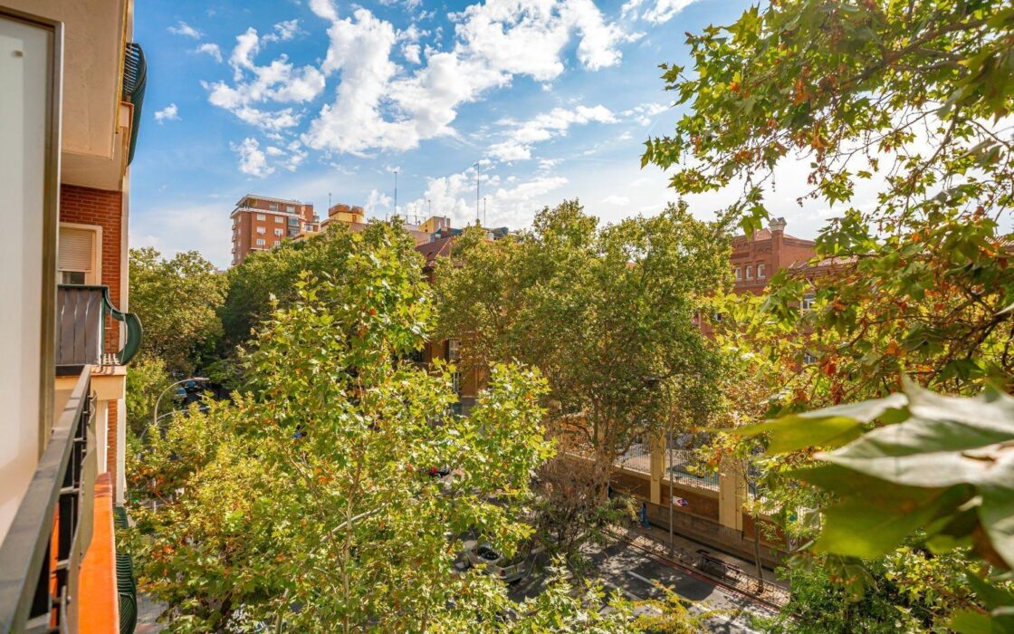 Апартаменты 3 комнаты в Мадриде с террасой 115 кв.м