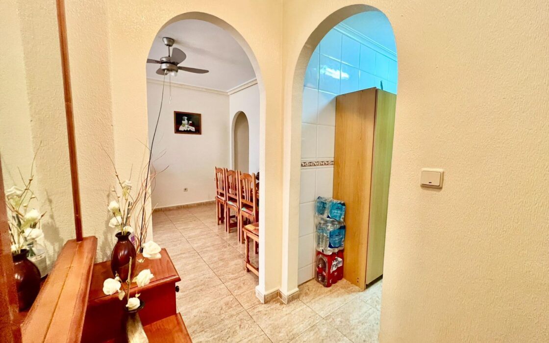 Апартаменты в Торревьехе 63 кв.м у моря с террасой