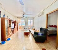 Апартаменты в Торревьехе 63 кв.м у моря с террасой