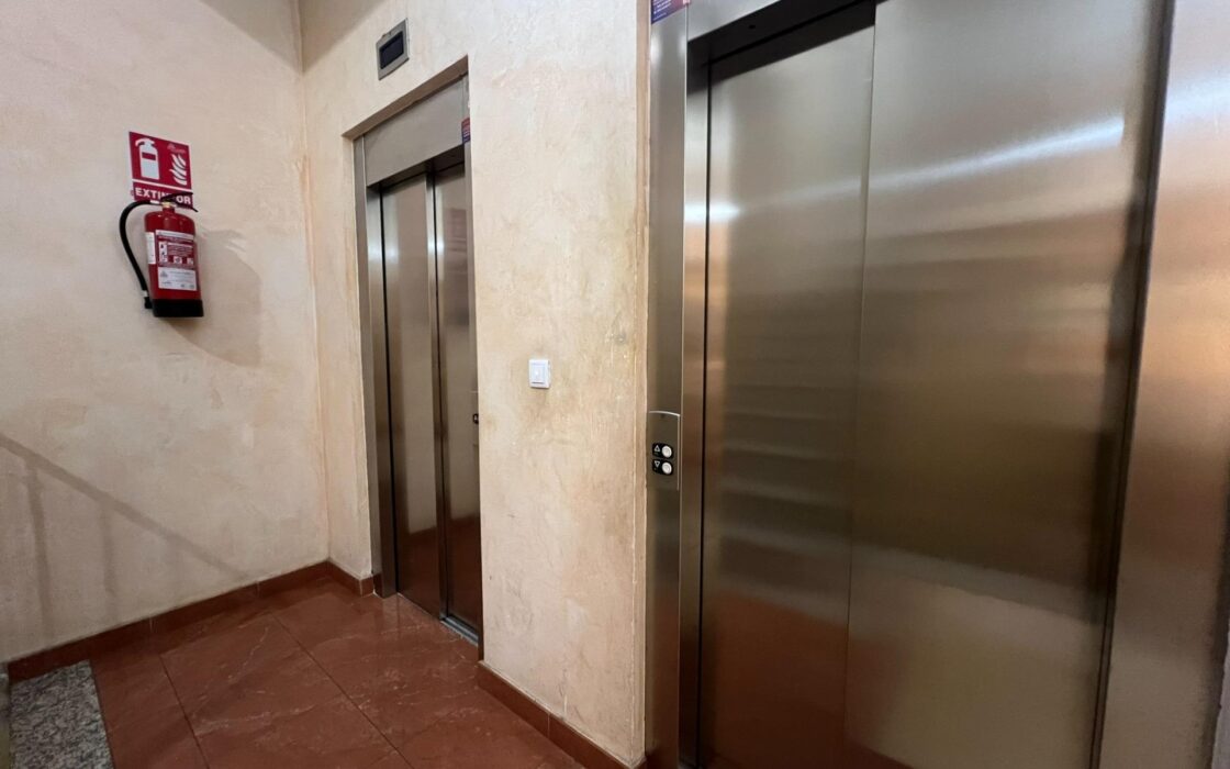 Апартаменты в Торревьехе 63 кв.м у моря с террасой