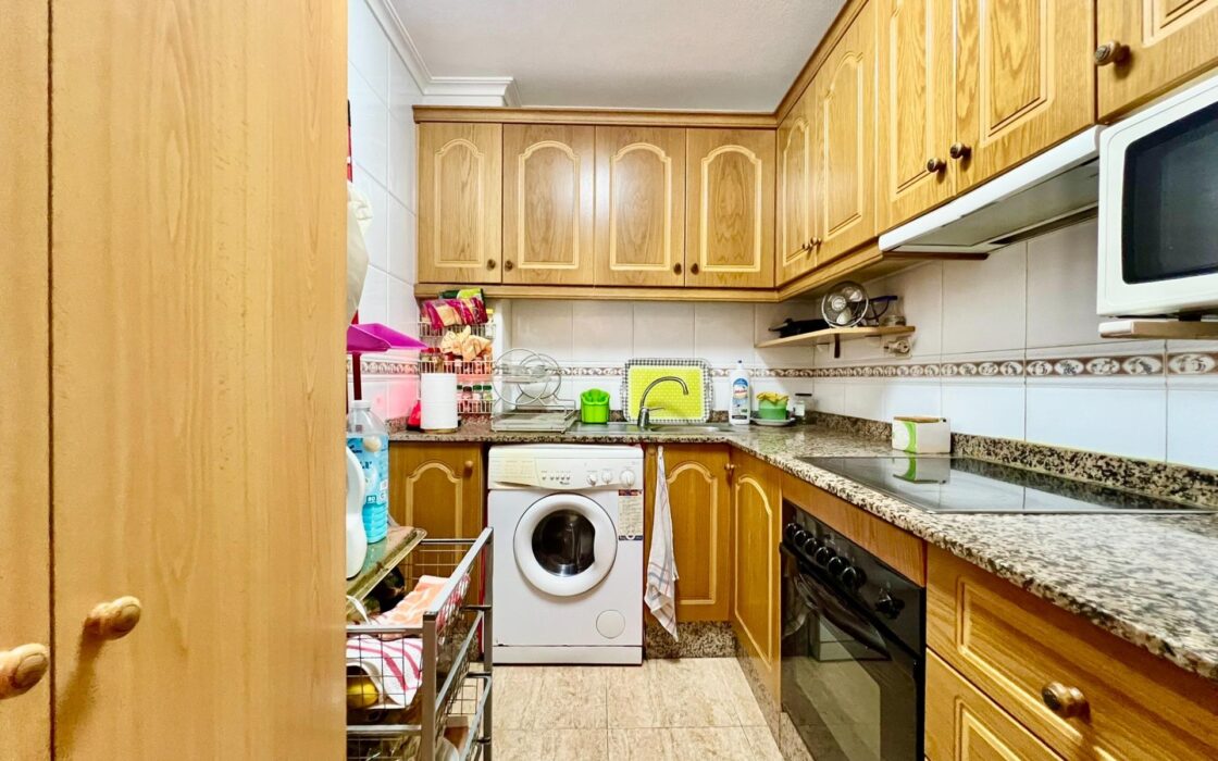 Апартаменты в Торревьехе 63 кв.м у моря с террасой