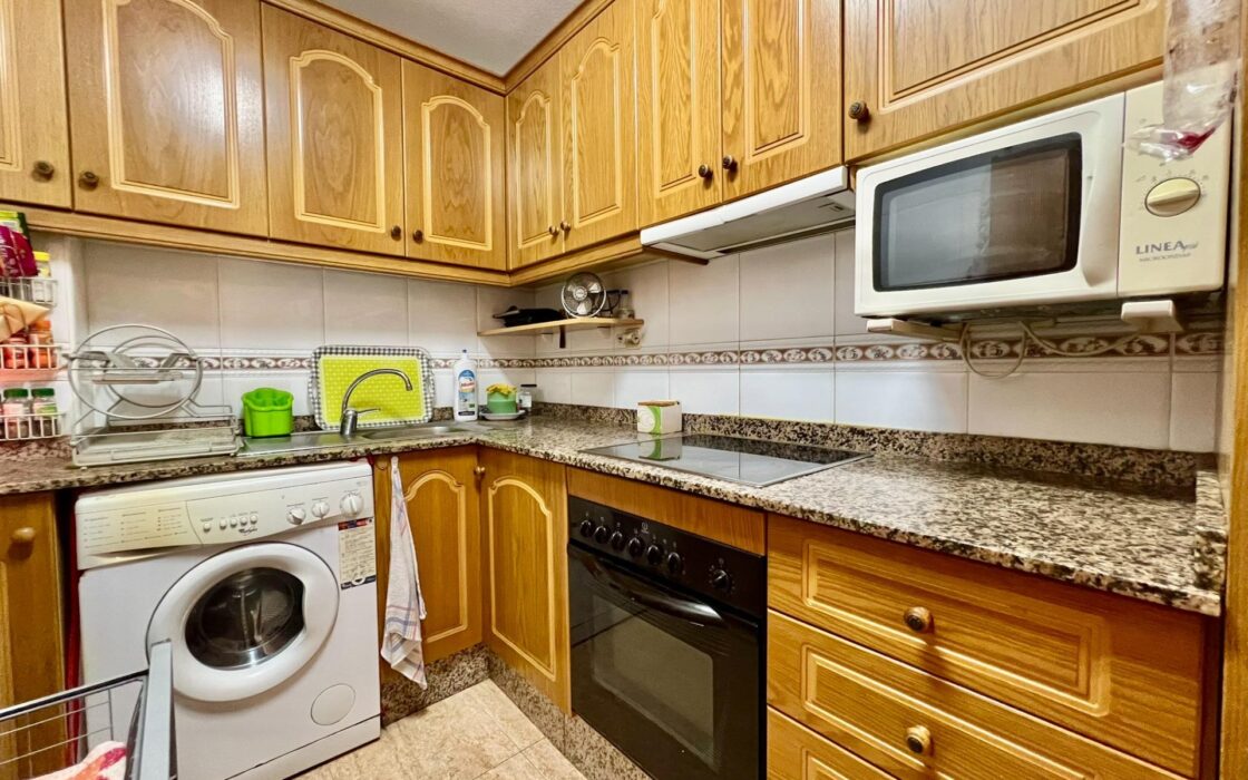 Апартаменты в Торревьехе 63 кв.м у моря с террасой