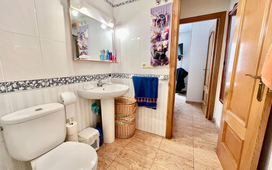 Апартаменты в Торревьехе 63 кв.м у моря с террасой