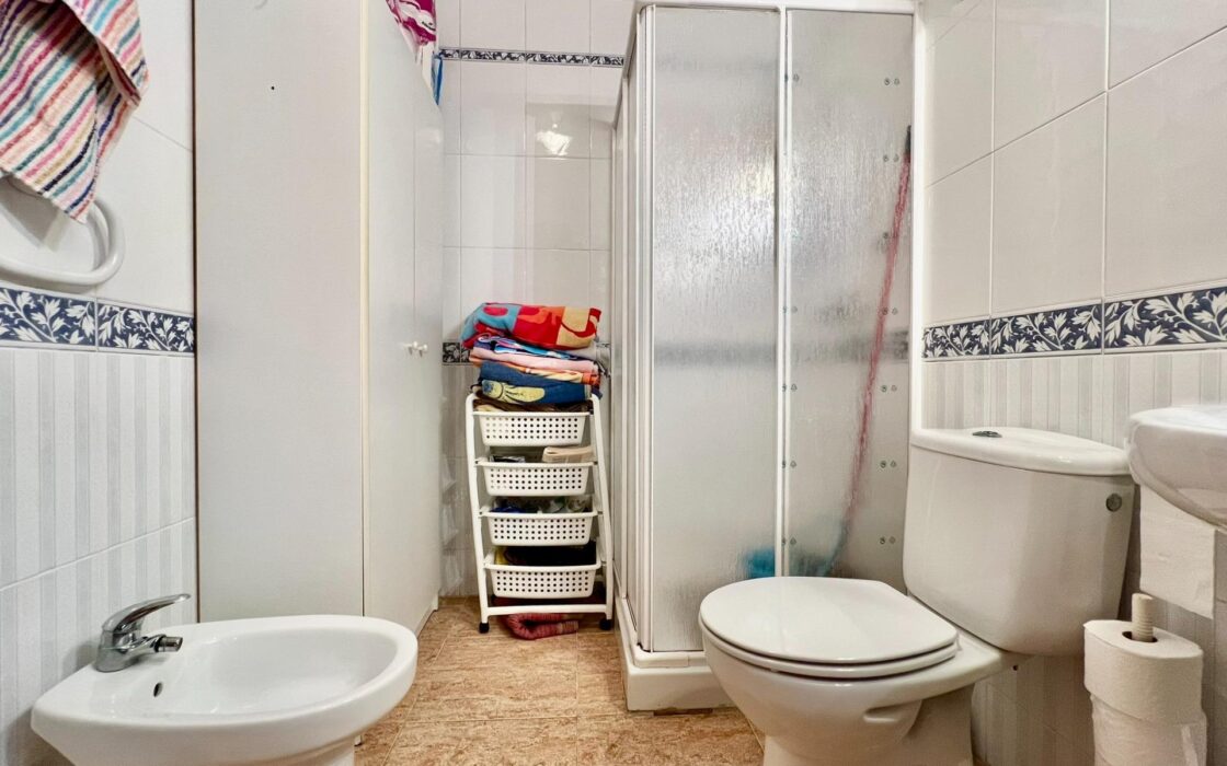 Апартаменты в Торревьехе 63 кв.м у моря с террасой