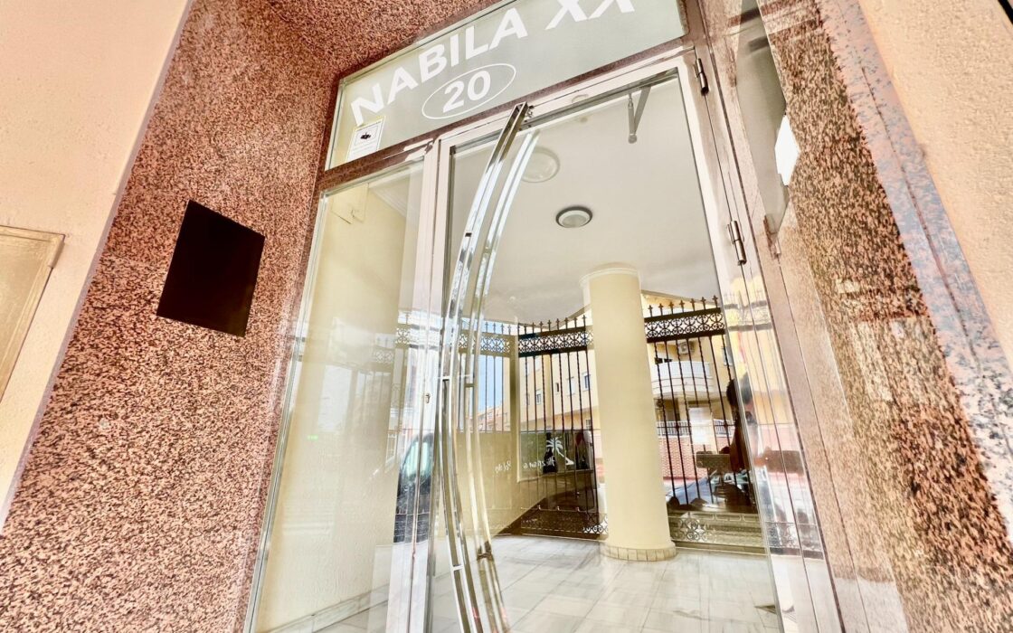 Апартаменты 50 кв.м в Торревьехе у моря с террасой