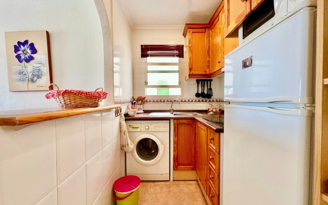 Апартаменты 50 кв.м в Торревьехе у моря с террасой