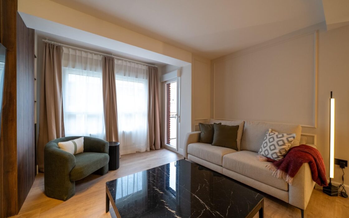 Апартаменти в Мадриді з терасою, 122 кв.м, 4 кімнати