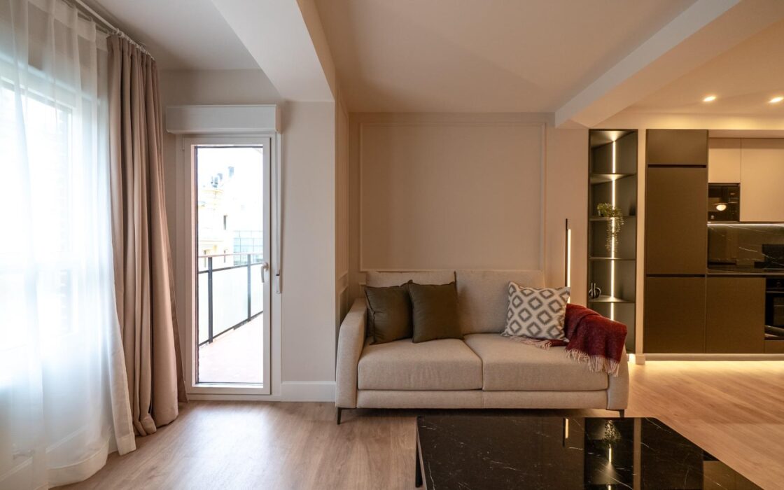 Апартаменти в Мадриді з терасою, 122 кв.м, 4 кімнати