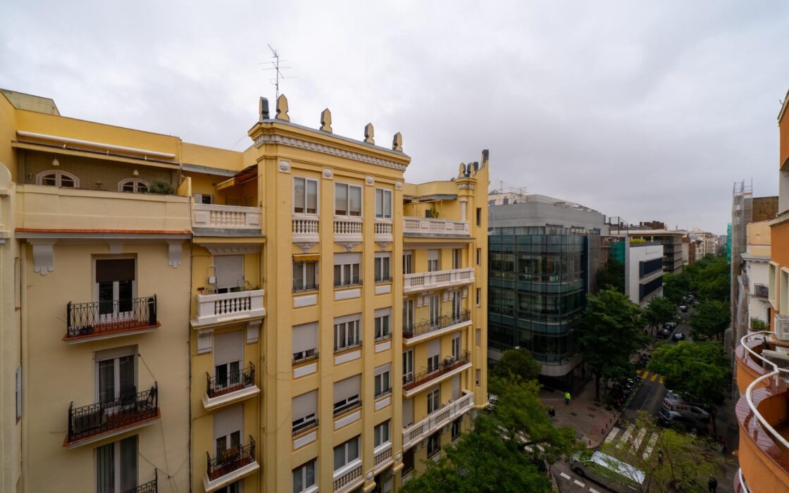 Апартаменти в Мадриді з терасою, 122 кв.м, 4 кімнати