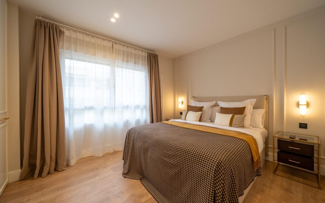 Апартаменти в Мадриді з терасою, 122 кв.м, 4 кімнати