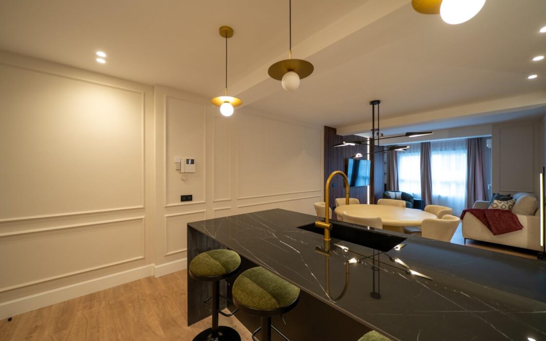 Апартаменти в Мадриді з терасою, 122 кв.м, 4 кімнати