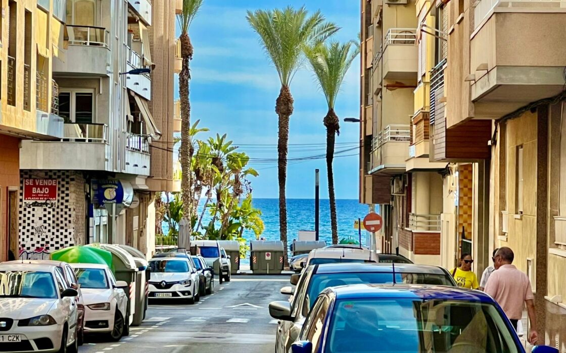 Апартаменты в Торревьехе у моря 145 кв.м с террасой