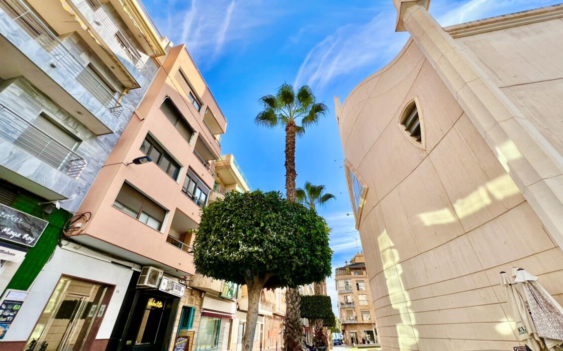 Апартаменты в Торревьехе у моря 145 кв.м с террасой