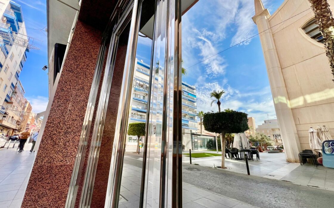 Апартаменты в Торревьехе у моря 145 кв.м с террасой