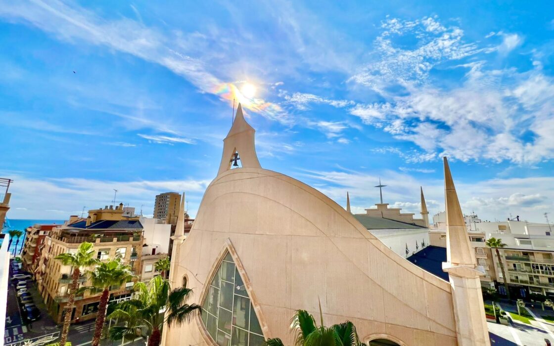 Апартаменты в Торревьехе у моря 145 кв.м с террасой