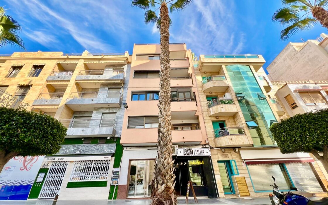 Апартаменты в Торревьехе у моря 145 кв.м с террасой