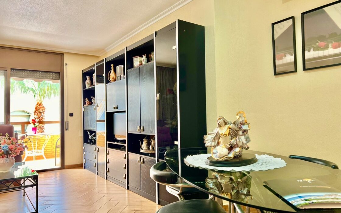 Апартаменты в Торревьехе у моря 145 кв.м с террасой