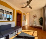 Апартамент в Ориуэле 61 кв.м с террасой у моря