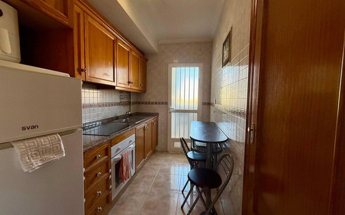 Апартамент в Ориуэле 61 кв.м с террасой у моря