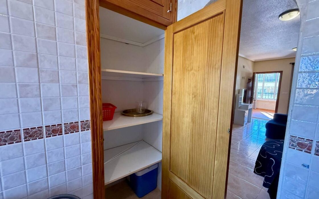 Апартамент в Ориуэле 61 кв.м с террасой у моря