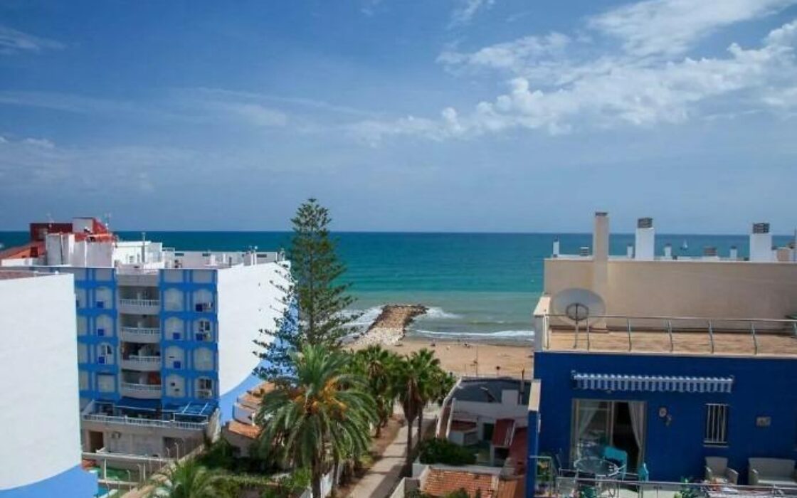 Апартаменты в Торревьехе, 3 комнаты, у Playa de los Locos