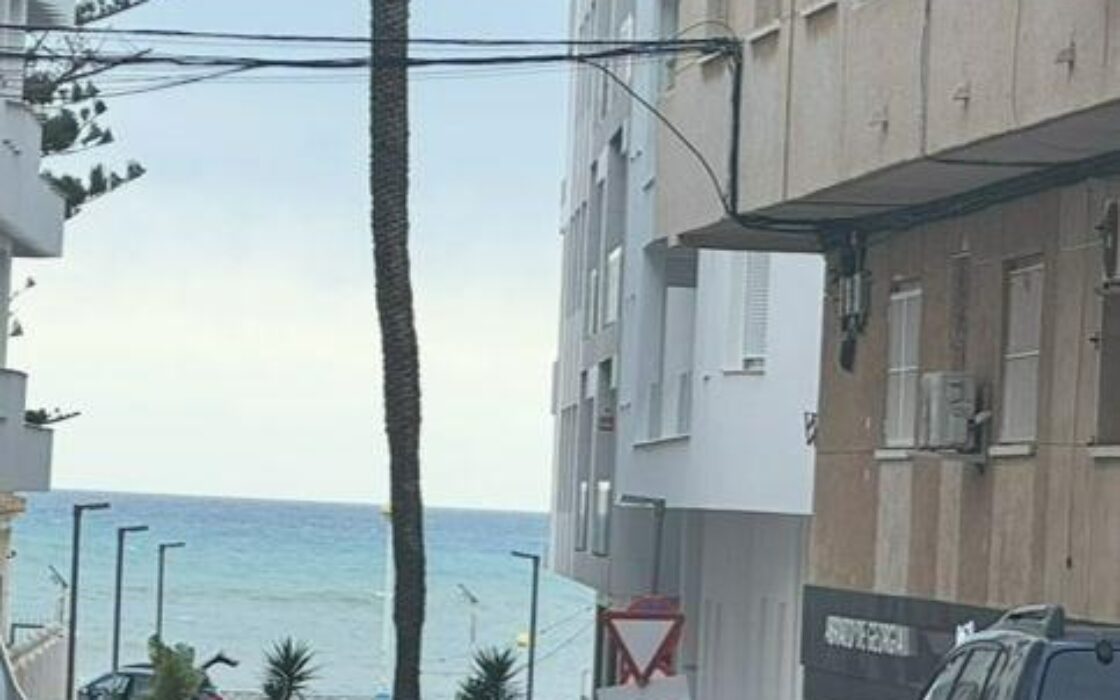 Апартаменты в Торревьехе, 3 комнаты, у Playa de los Locos