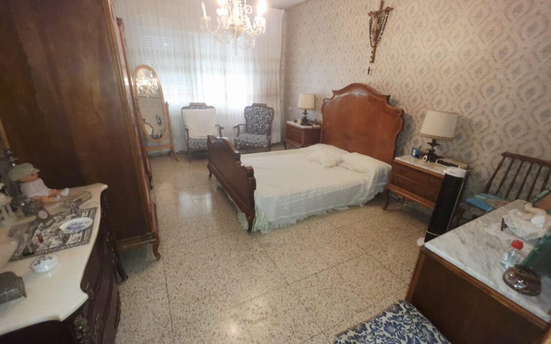 Апартаменти в Аліканте 125 кв.м з терасою біля моря