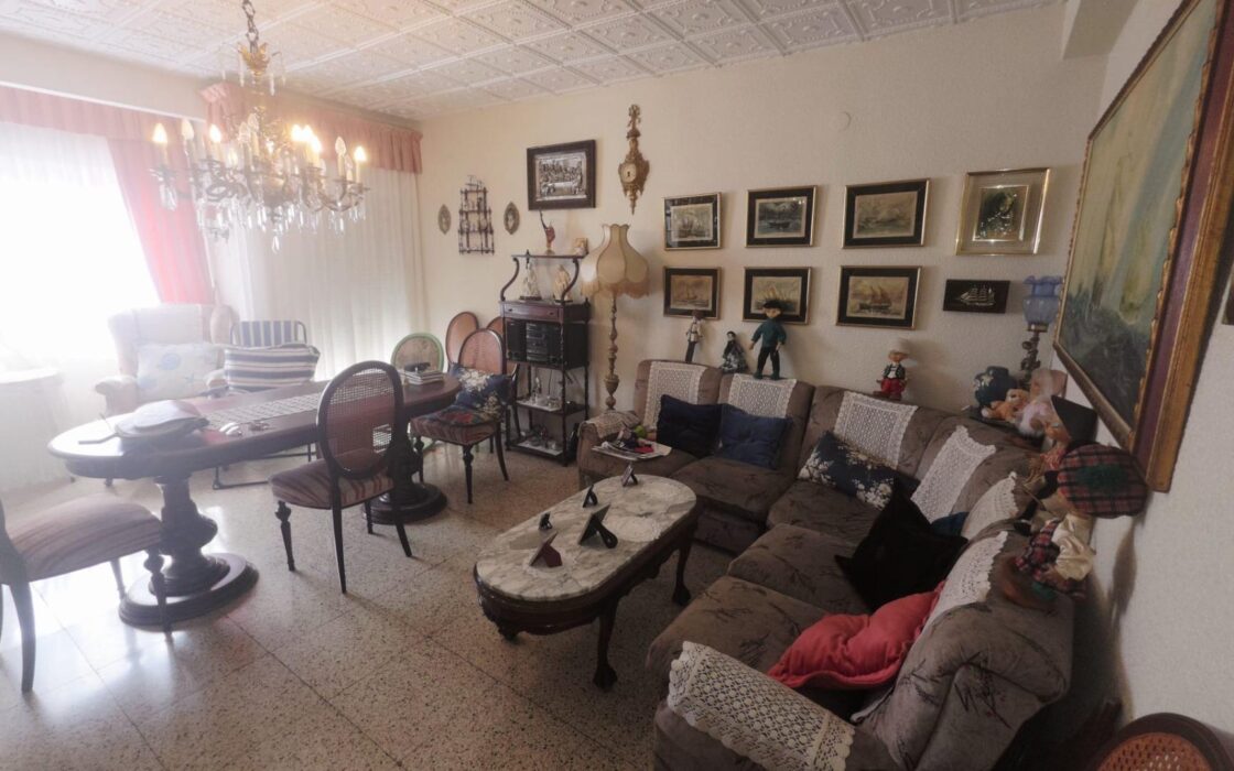 Апартаменти в Аліканте 125 кв.м з терасою біля моря