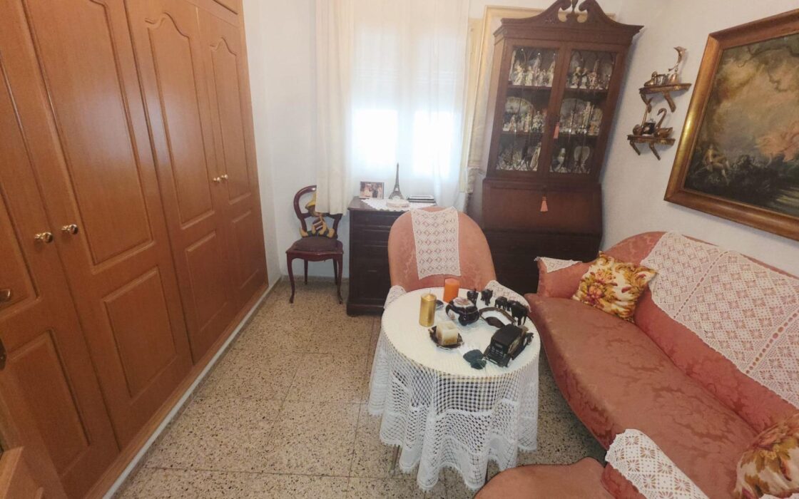 Апартаменти в Аліканте 125 кв.м з терасою біля моря