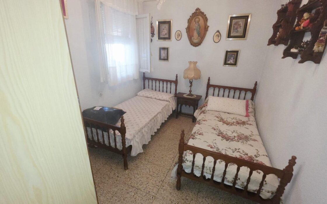 Апартаменти в Аліканте 125 кв.м з терасою біля моря