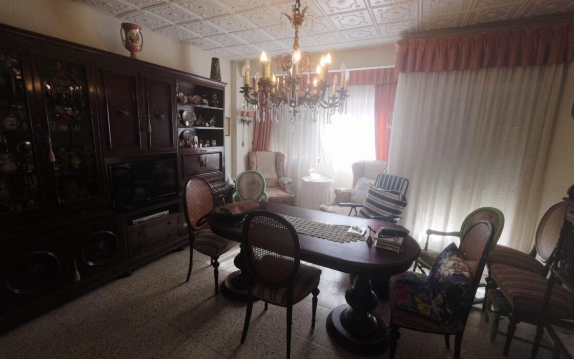 Апартаменти в Аліканте 125 кв.м з терасою біля моря