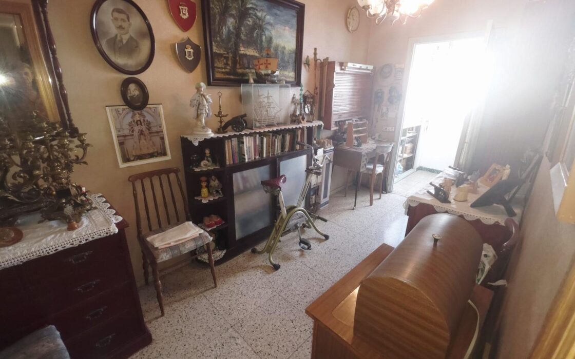 Апартаменти в Аліканте 125 кв.м з терасою біля моря