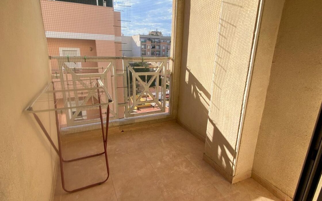 Апартаменты 50 кв.м в Торревьехе у моря с бассейном