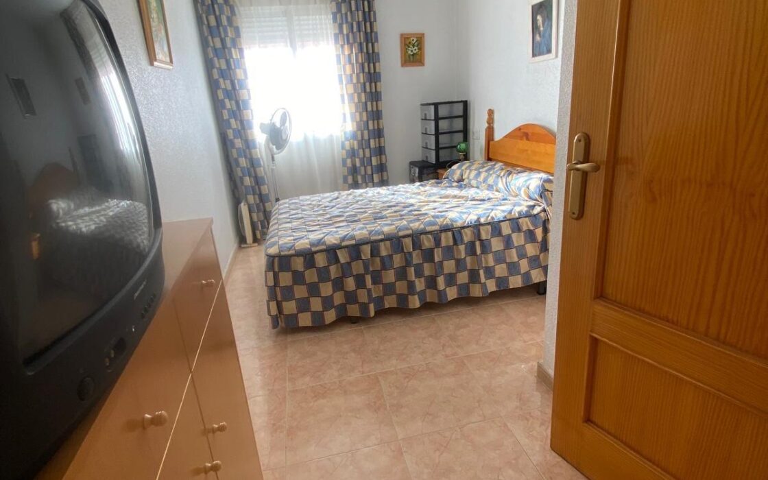 Апартаменты 50 кв.м в Торревьехе у моря с бассейном