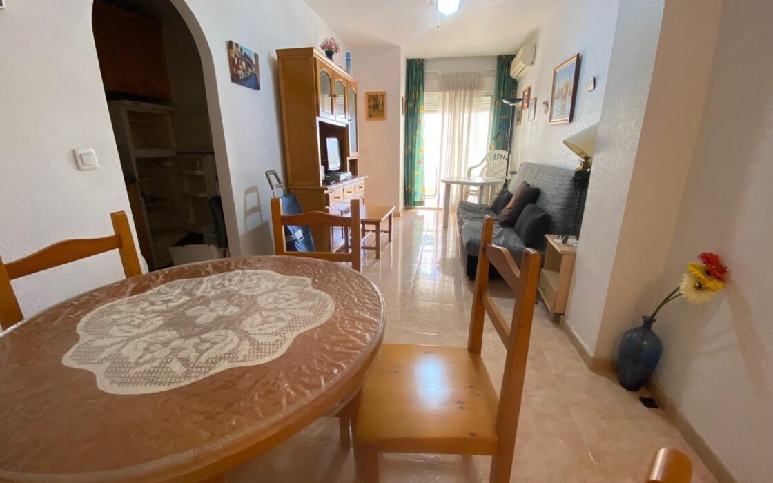 Апартаменты 50 кв.м в Торревьехе у моря с бассейном