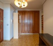 Апартаменти в Аліканте 113 кв.м з терасою біля моря