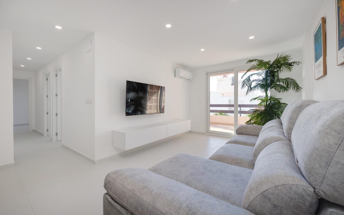 Светлая квартира с террасой в Торревьехе 102 кв.м 3 спальни