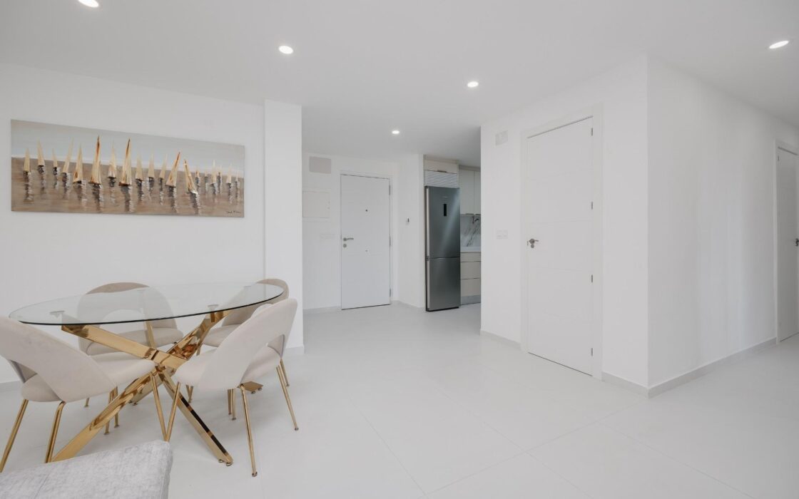 Светлая квартира с террасой в Торревьехе 102 кв.м 3 спальни