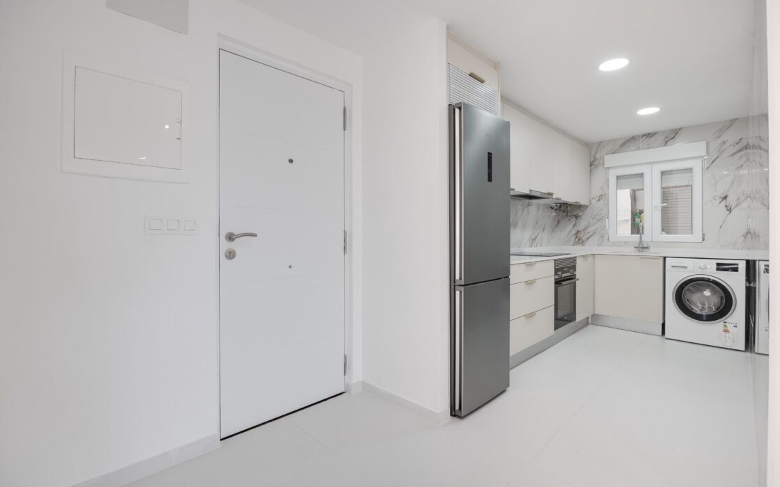 Светлая квартира с террасой в Торревьехе 102 кв.м 3 спальни