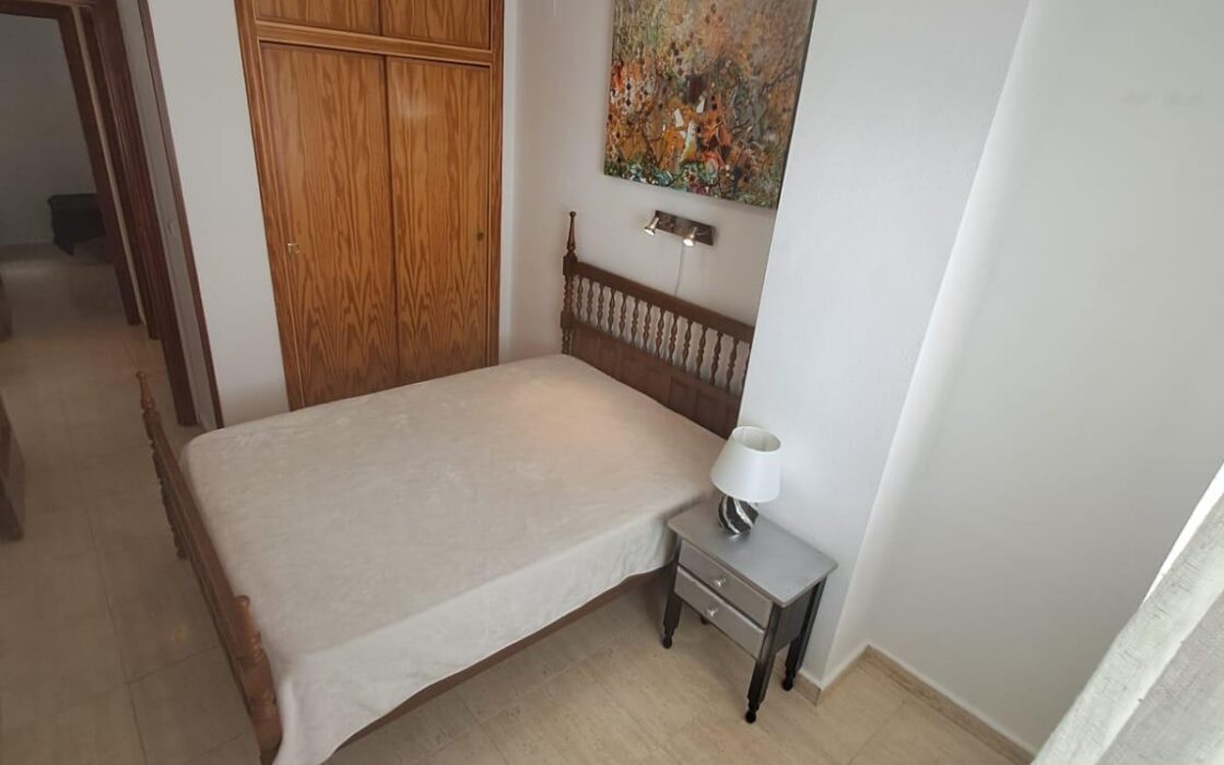 Апартаменты в Торревьехе с террасой 56 кв.м, 2 спальни