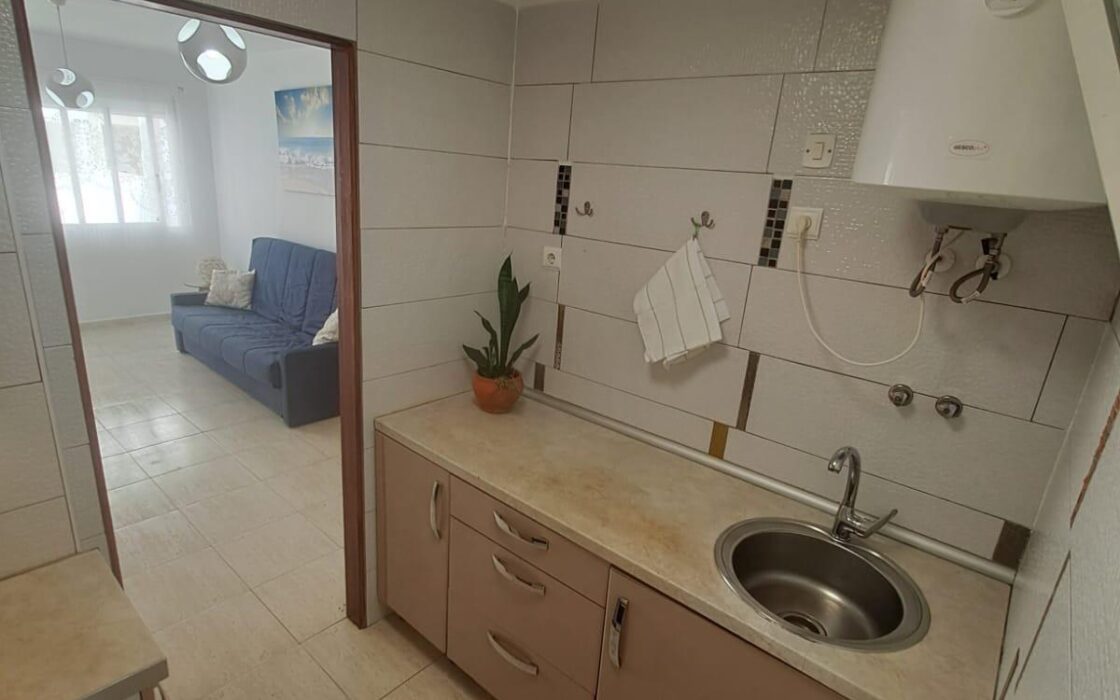 Апартаменты в Торревьехе с террасой 56 кв.м, 2 спальни