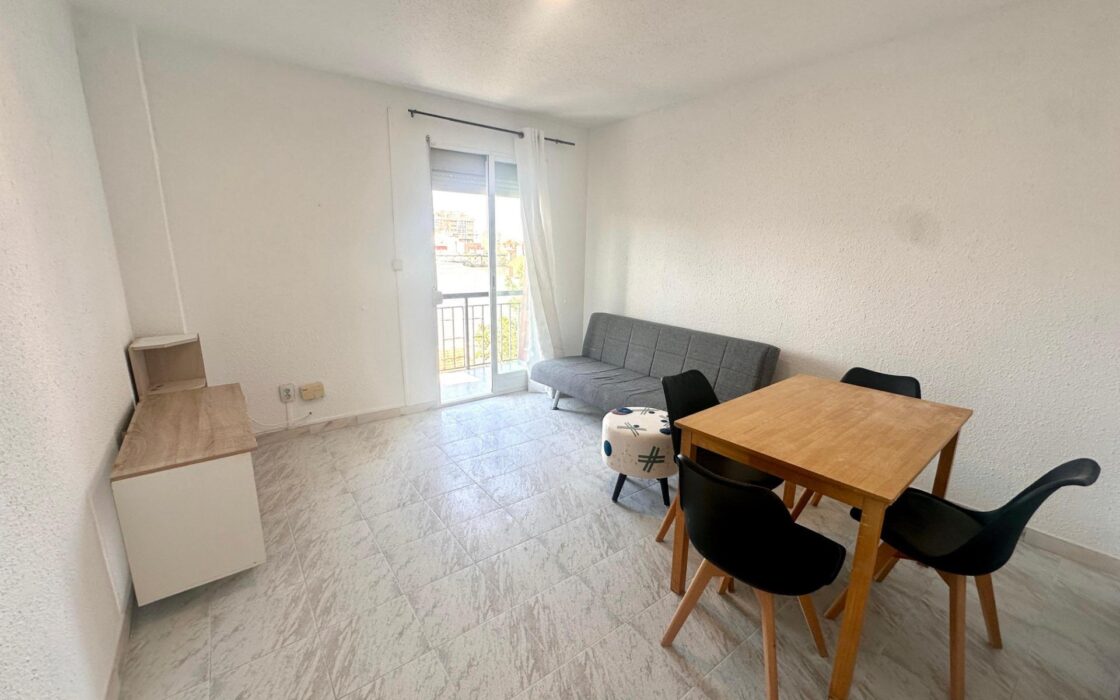 Светлая квартира у моря в Аликанте, 3 спальни, терраса