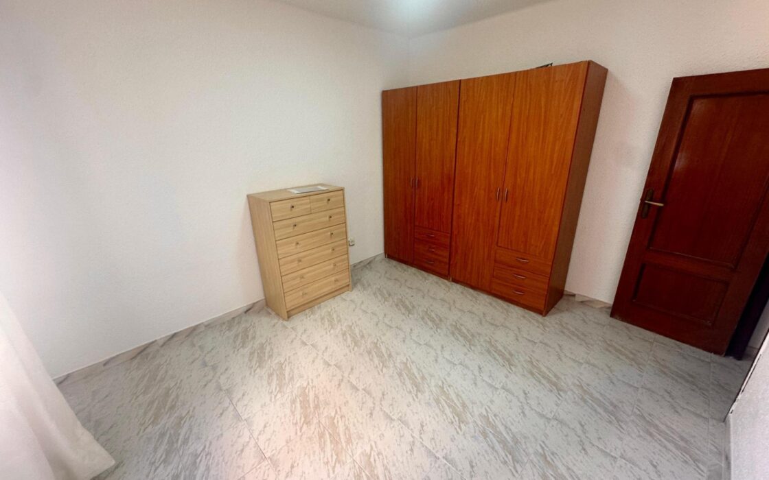 Светлая квартира у моря в Аликанте, 3 спальни, терраса