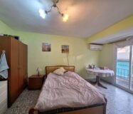 Апартаменты в Аликанте с балконом 95 кв.м и 4 комнатами