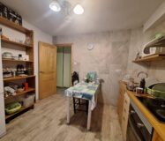 Апартаменты в Аликанте с балконом 95 кв.м и 4 комнатами