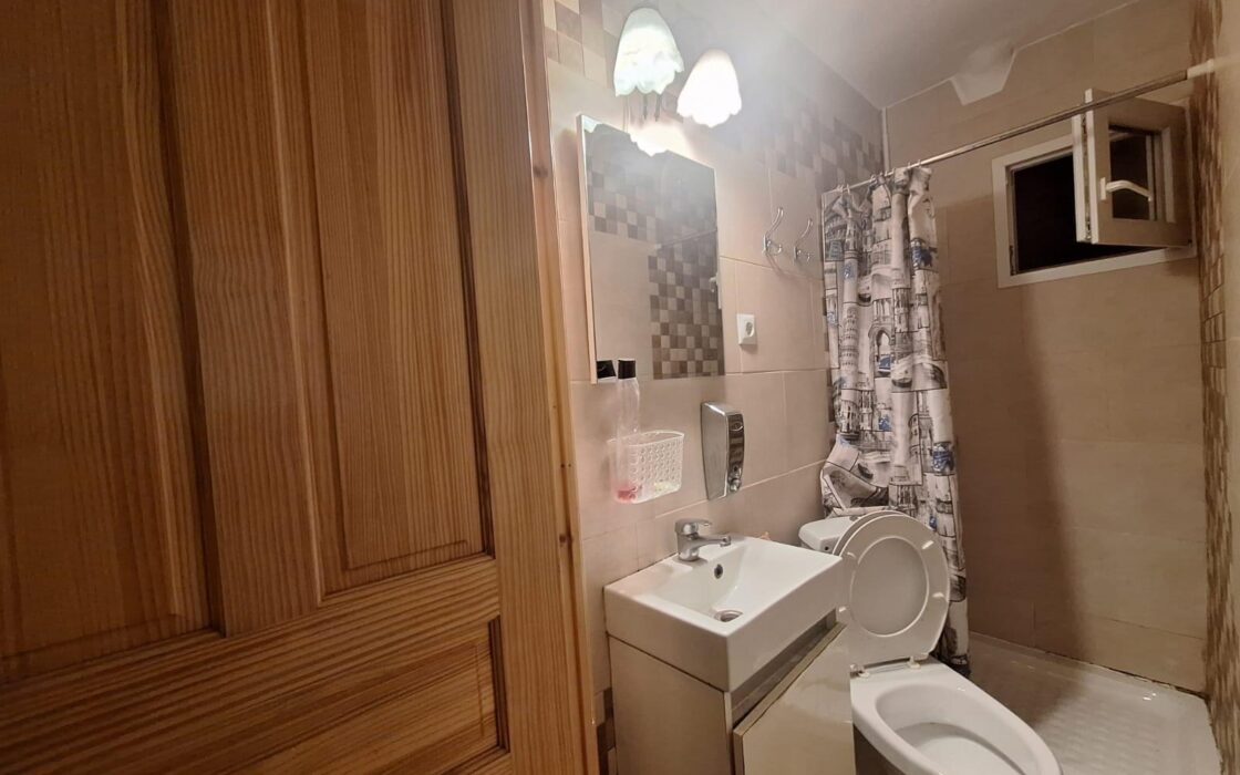 Апартаменты в Аликанте с балконом 95 кв.м и 4 комнатами