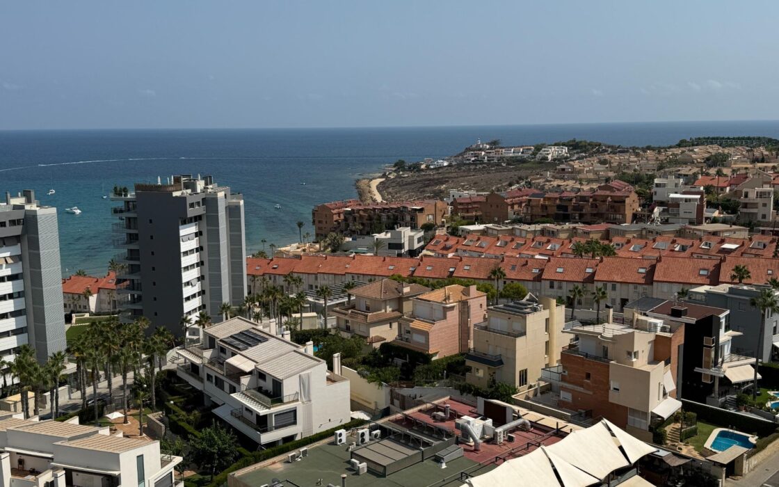 Апартаменти 105 кв.м у моря в Сан-Хуан-Плайя