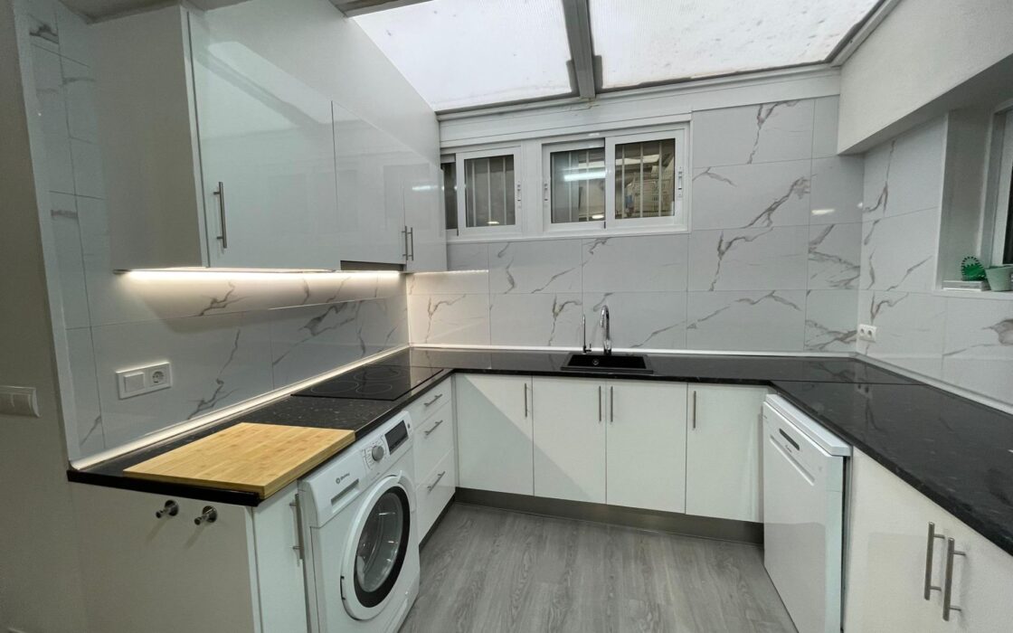 Апартаменты в Аликанте 96 кв.м с 2 спальнями у моря