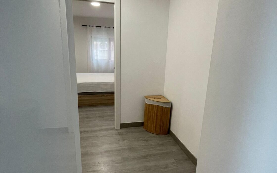 Апартаменты в Аликанте 96 кв.м с 2 спальнями у моря