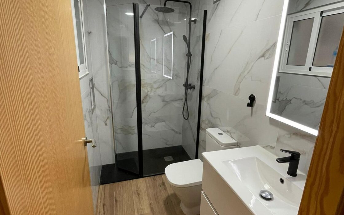 Апартаменты в Аликанте 96 кв.м с 2 спальнями у моря